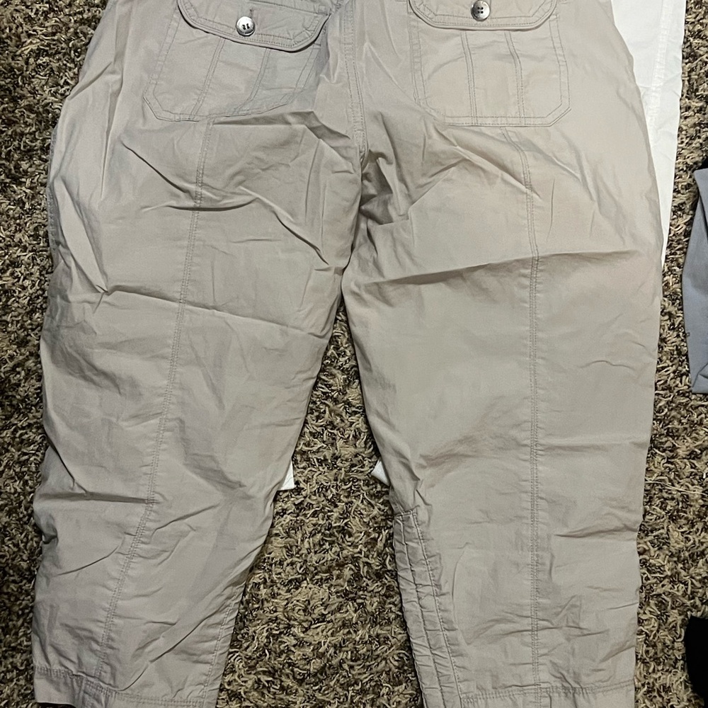 Calvin Klein Bundle of 2 capri pants - Picture 3 of 4